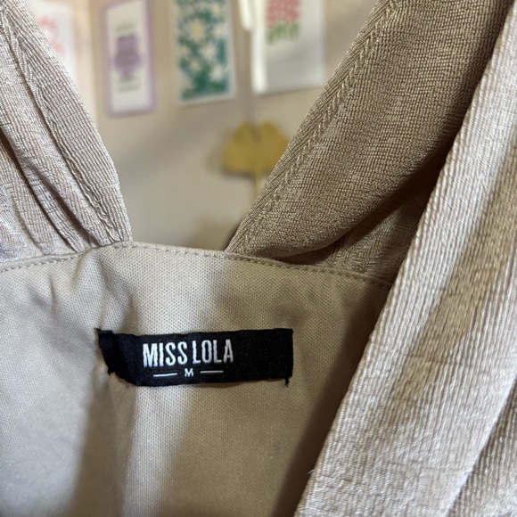 ୨୧ ・゚✧ Miss Lola Deep V Neck Cami Sleeveless Tank - Picture 7 of 8